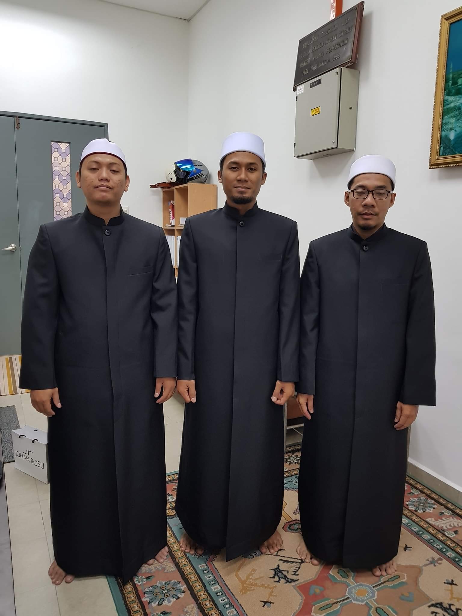 imam thobe Jubah Imam Coat utk Masjid Ibnu Mas'ud, Jalan Ampang.